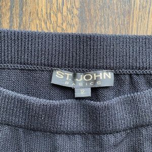 St. John knit basics black skirt sz 12